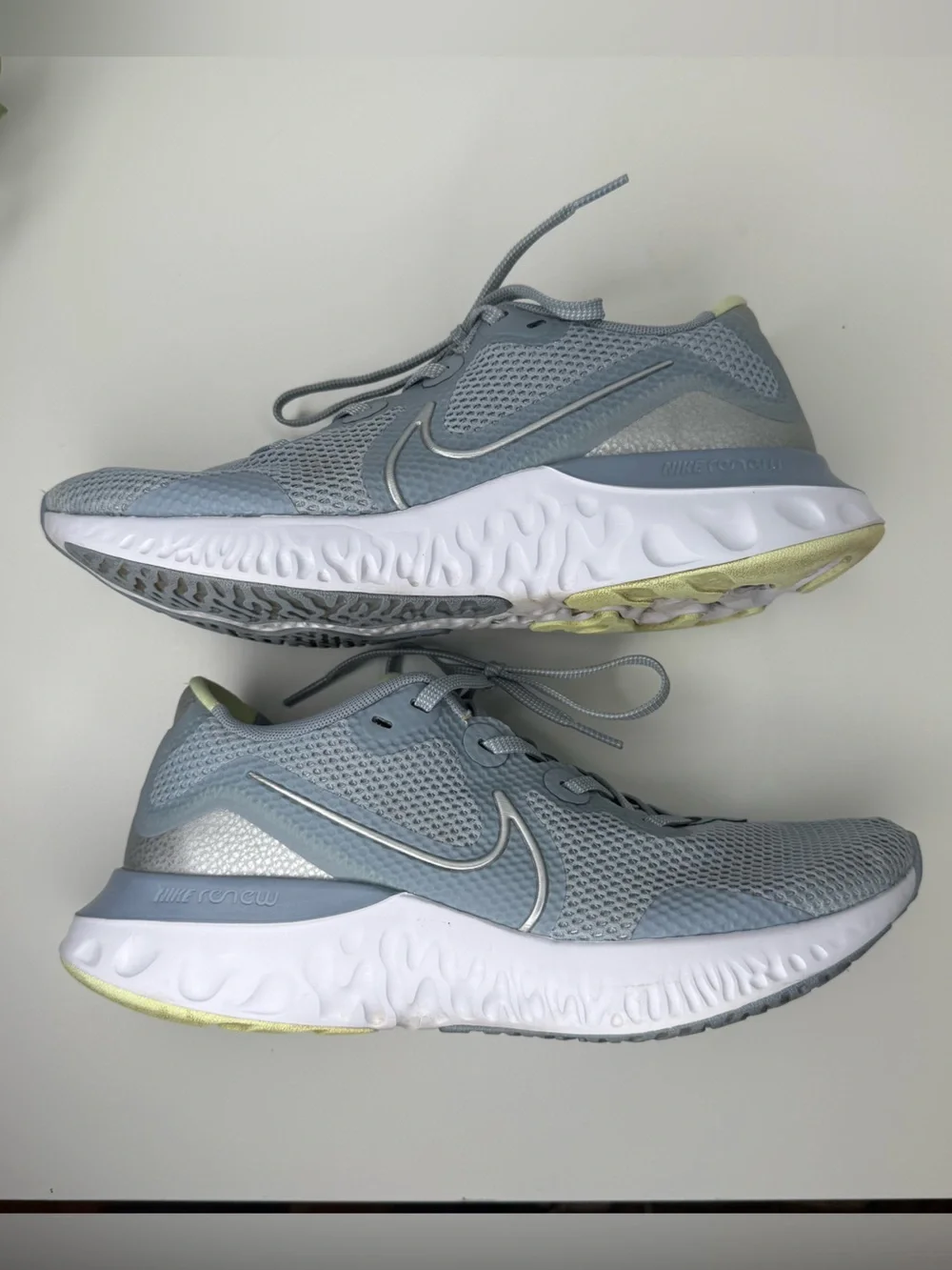 Nike Womens Renew Run Womens Casual Running Shoe in Obsidian Mist Size 10
